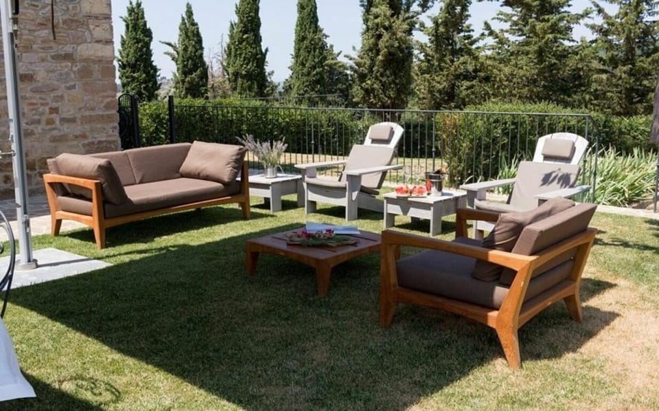 Amenities, Balcony / Terrace / Patio, Building Exterior, Facilities, Outdoor, Pool, Scenic View, Spring, Summer