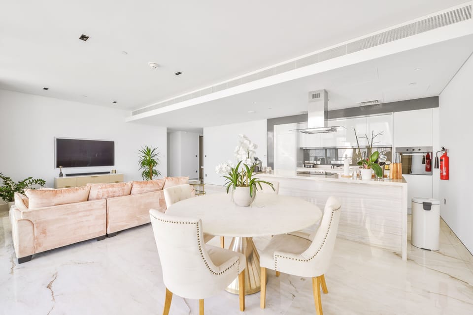 Luxury Apartment, 2 Bedrooms, Balcony, Sea View | Dining room