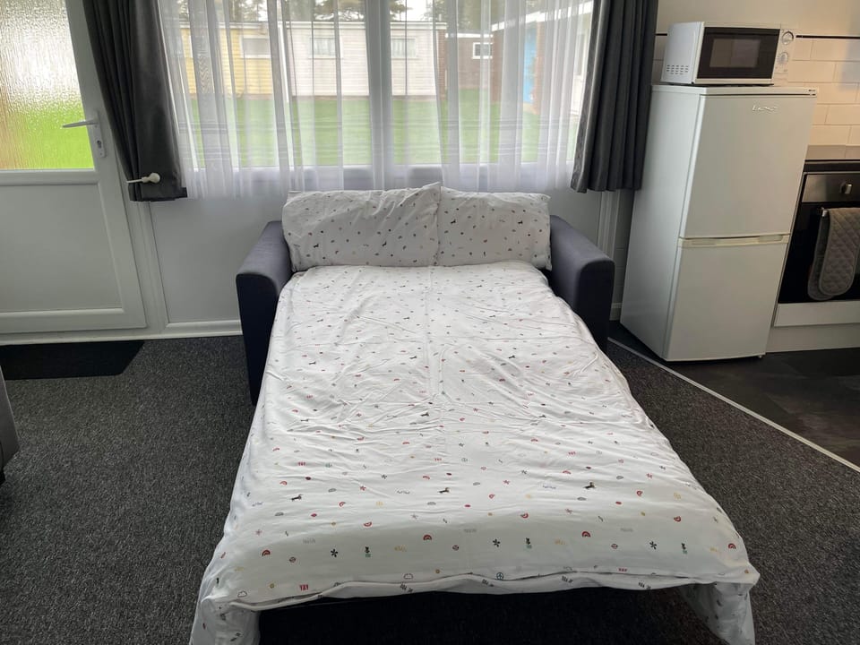Bed settee 