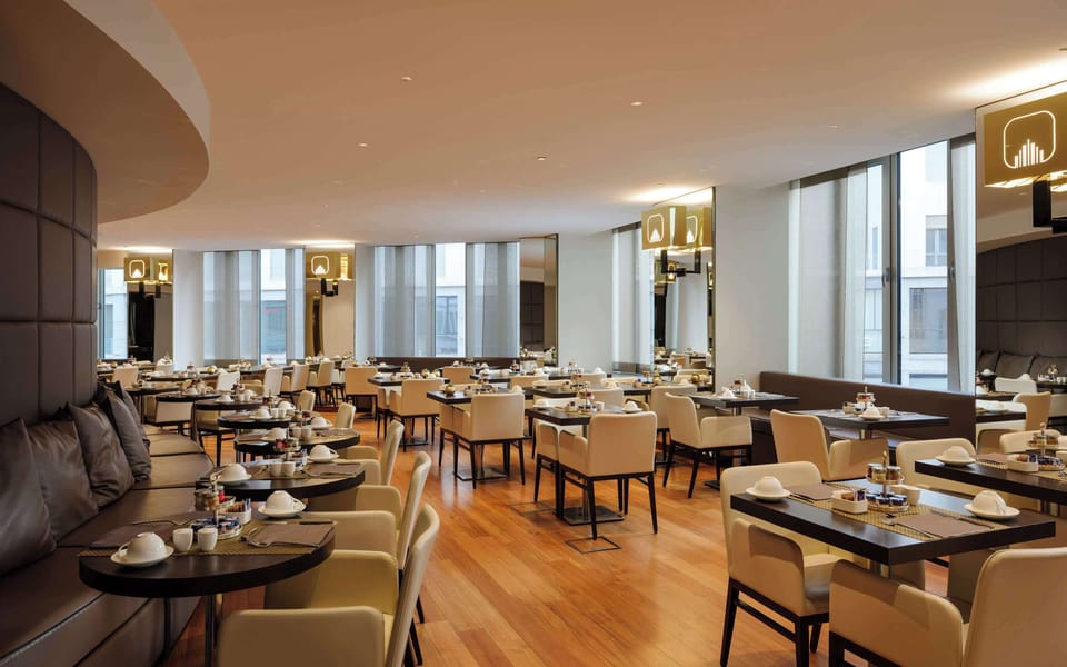 Buffet breakfast for a fee on weekdays