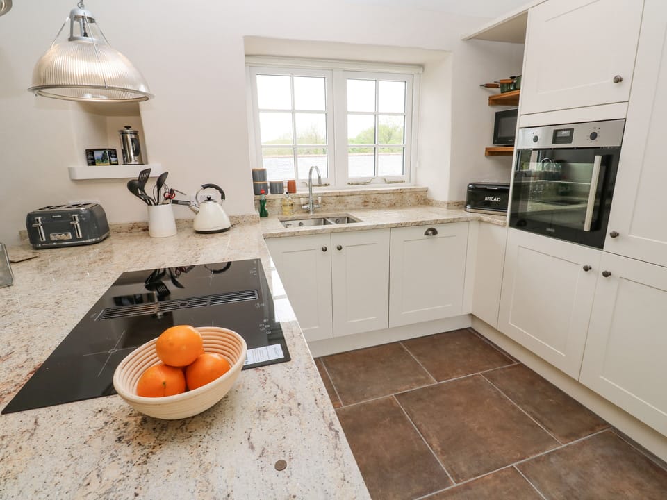 Fridge, dishwasher, electric kettle, toaster