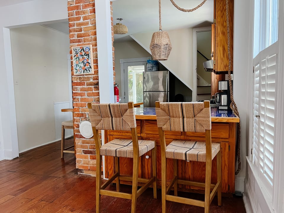 Extra seating in the kitchen around the bar