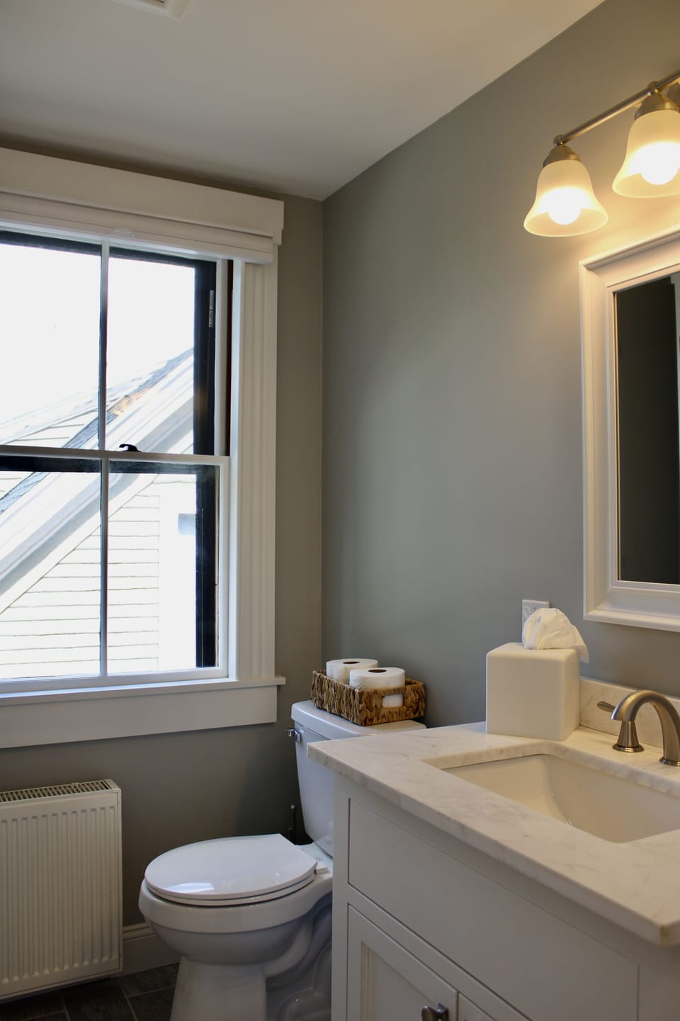 Third floor: Full bathroom