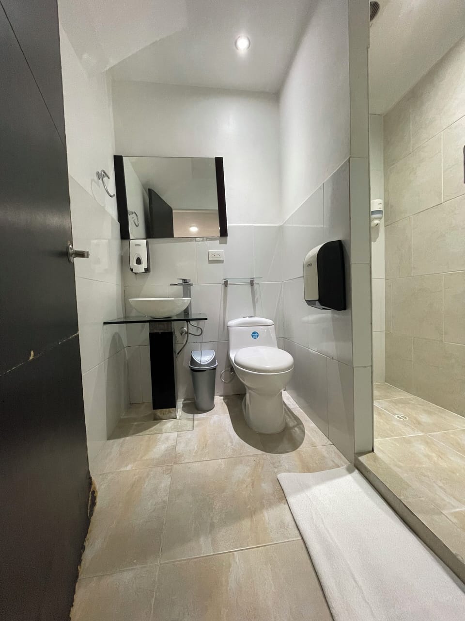 Luxury Double Room, 1 Double Bed, Private Bathroom | Bathroom | Hair dryer, towels