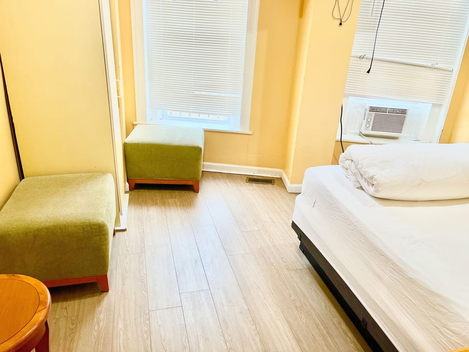 Basic Room, 1 Bedroom | Iron/ironing board, free WiFi