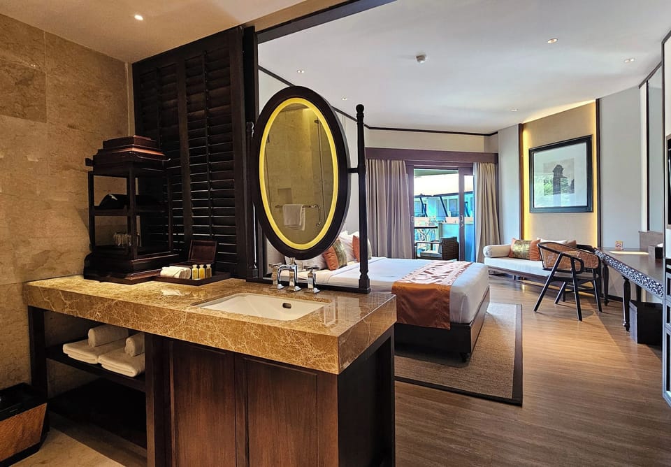 In-room safe, desk, free WiFi, bed sheets