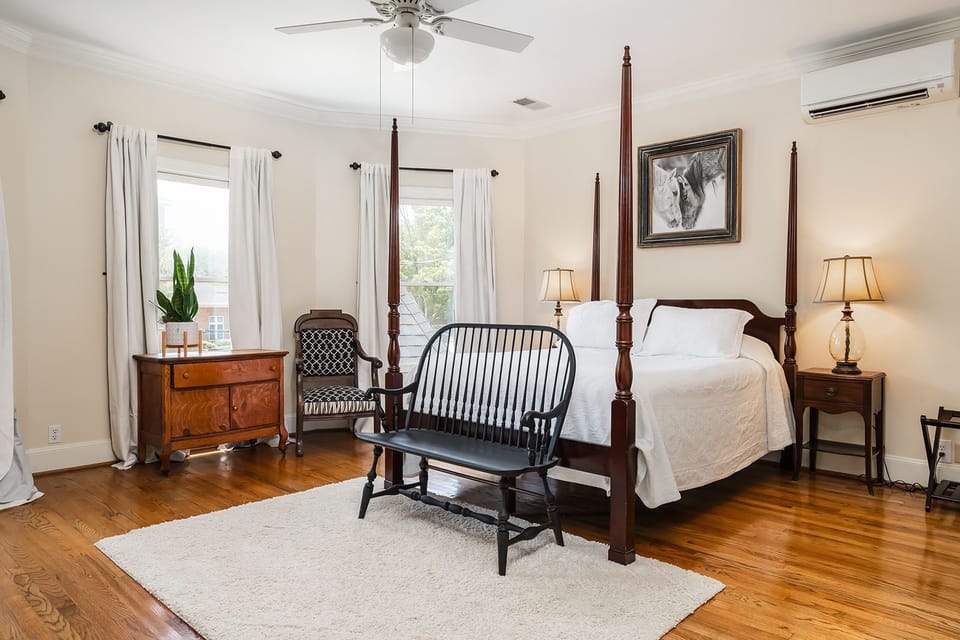 Standard Room, 1 Queen Bed | Premium bedding, rollaway beds, free WiFi, bed sheets