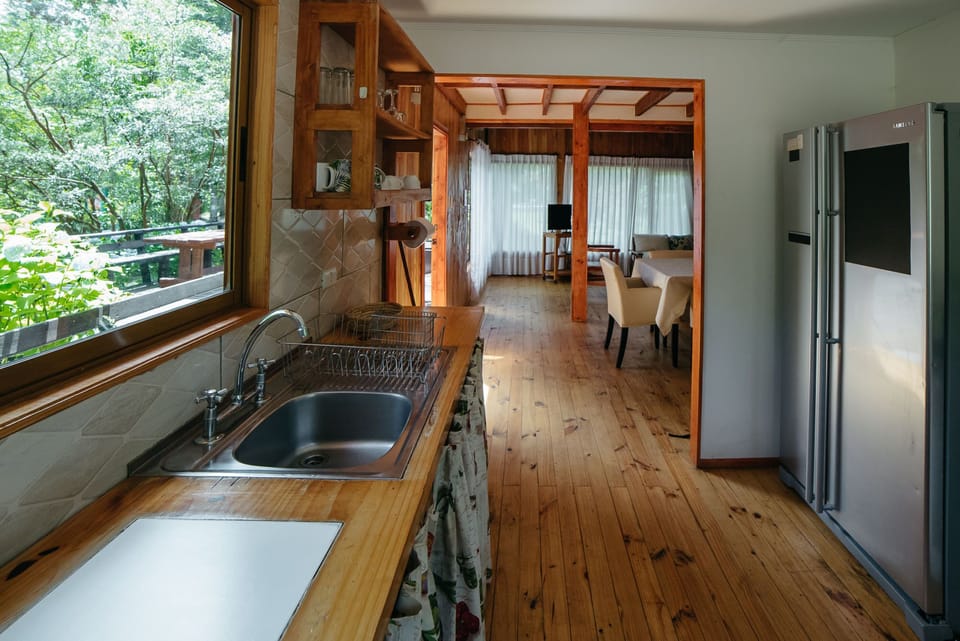 Family Bungalow, 5 Bedrooms | Private kitchen | Full-size fridge, microwave, stovetop, electric kettle