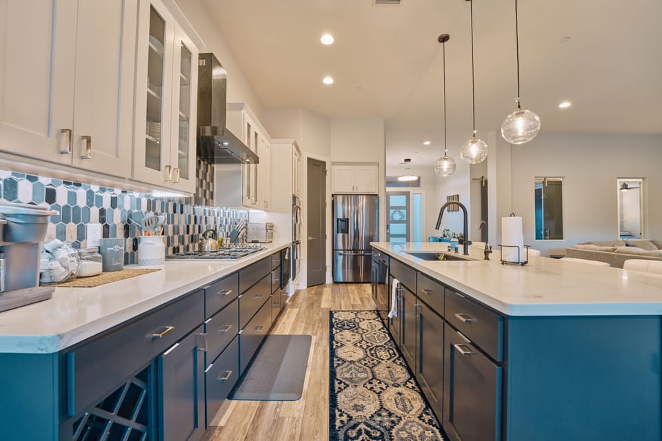 Family House | Private kitchen | Full-size fridge, microwave, oven, stovetop
