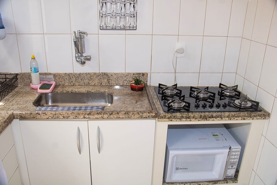 Traditional Villa | Private kitchen | Microwave, blender, cookware/dishes/utensils