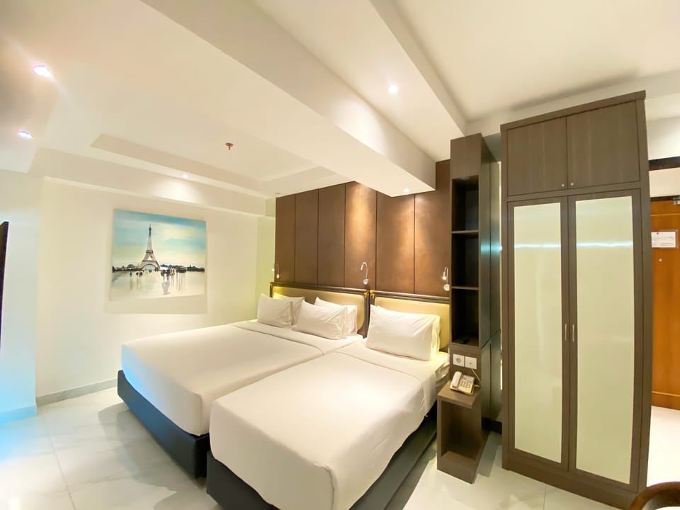 Family 3 Pax | In-room safe, free WiFi, bed sheets