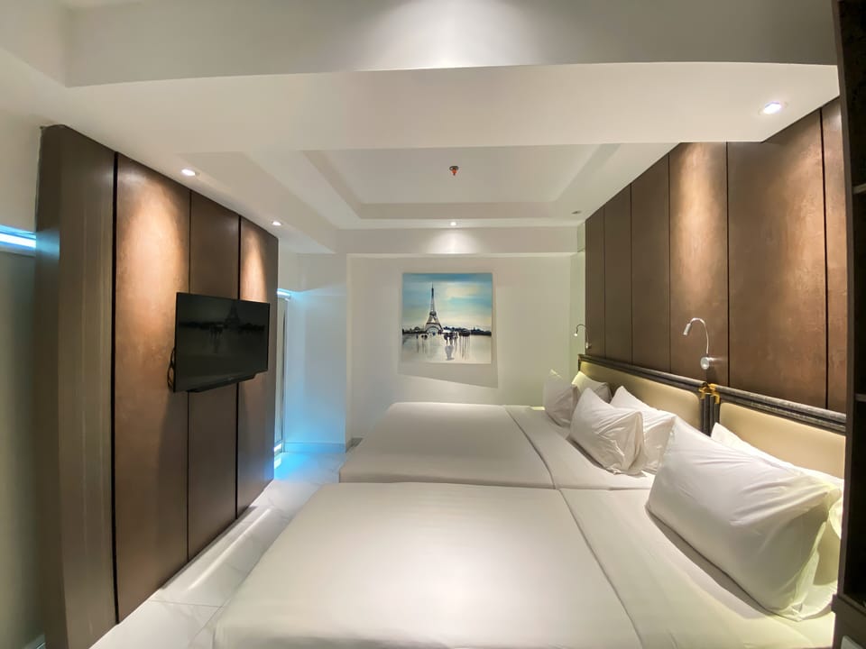 Family 3 Pax | In-room safe, free WiFi, bed sheets