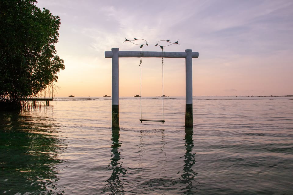 Beach nearby, white sand, beach massages, beach volleyball