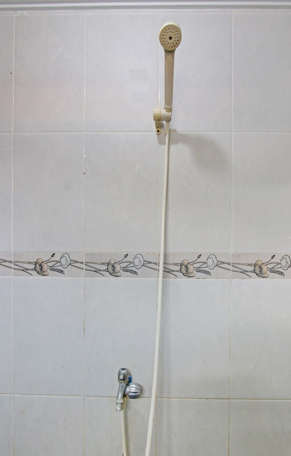 Double Room | Bathroom | Shower, rainfall showerhead, soap