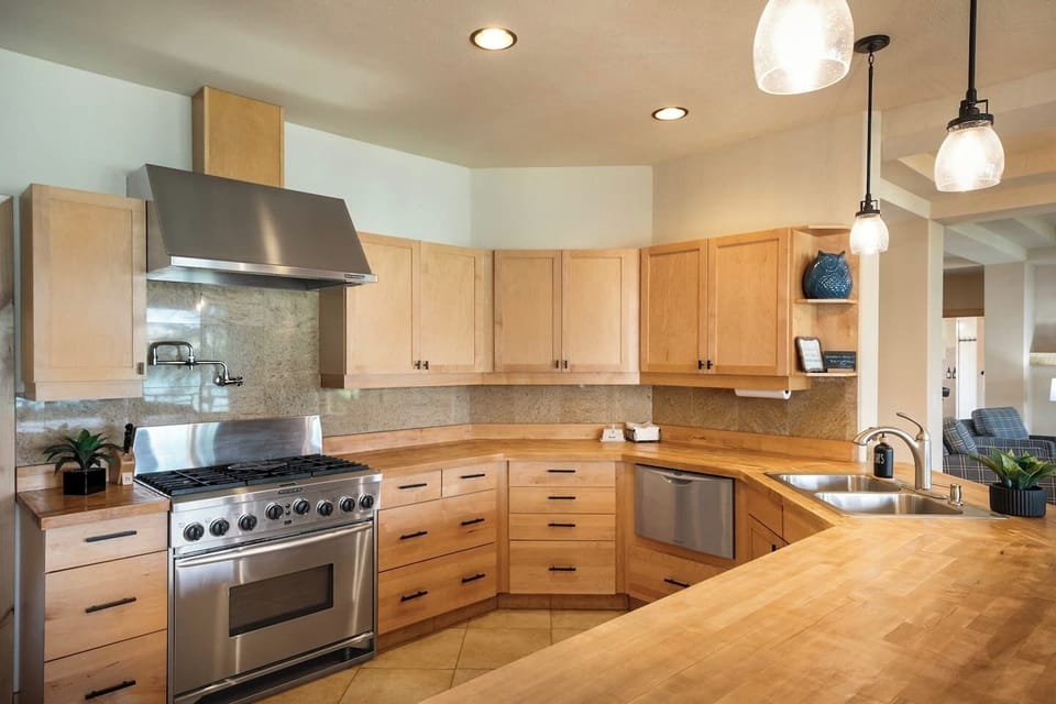 Kitchen, Gas Stove
