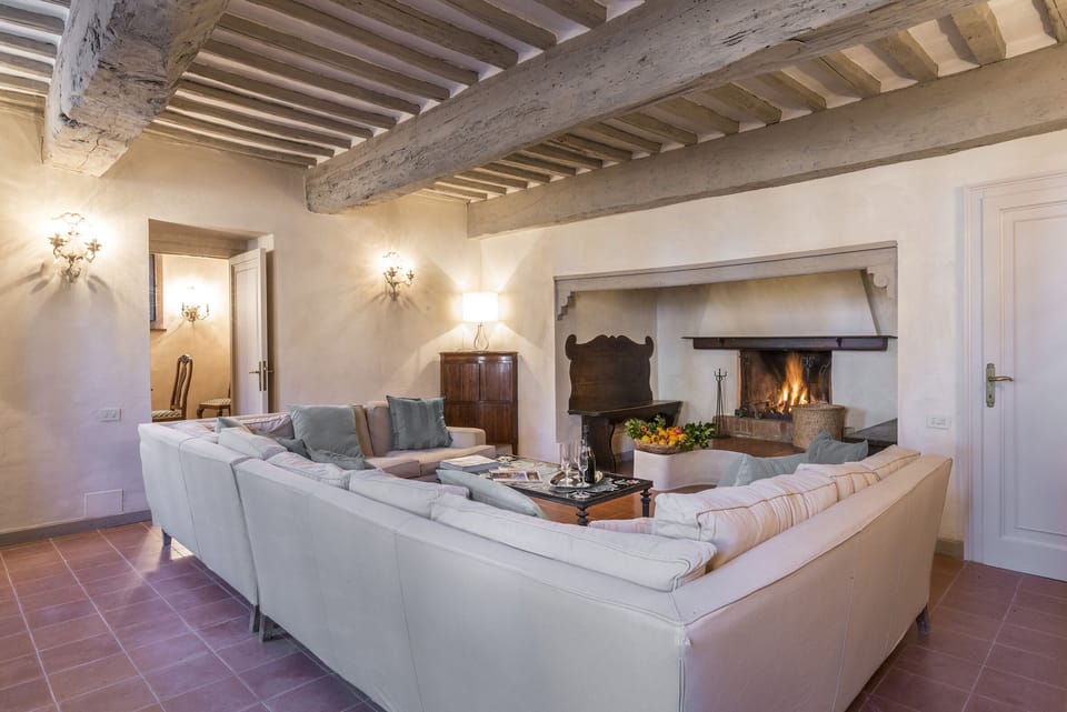 Deluxe Villa (Villa Padronale) | Living area | Flat-screen TV