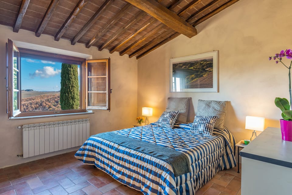 Family Apartment (Chiocciola) | Egyptian cotton sheets, premium bedding, down comforters, desk