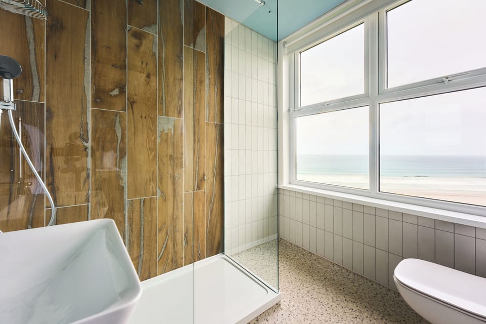 Premium Double Room, Sea View | Bathroom | Shower, designer toiletries, hair dryer, towels