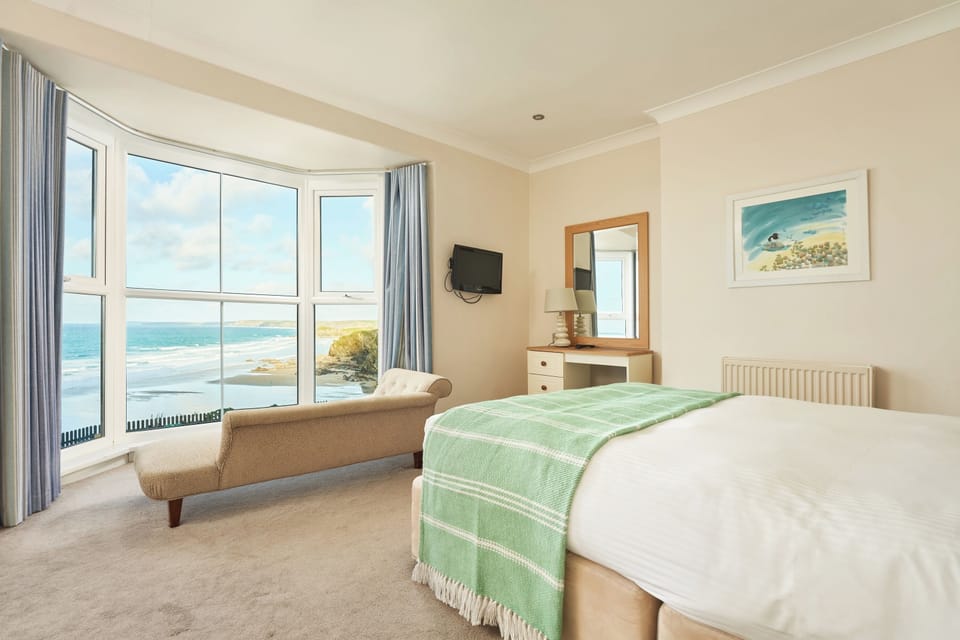 Premium Double Room, Sea View | Desk, iron/ironing board, bed sheets, wheelchair access
