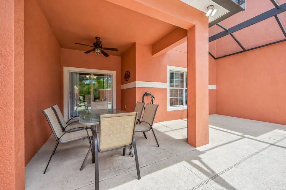 Private screened in pool patio