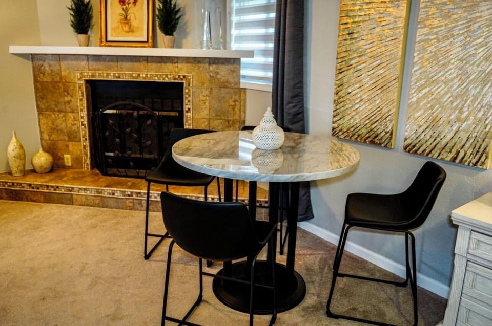 Basement/lower living room