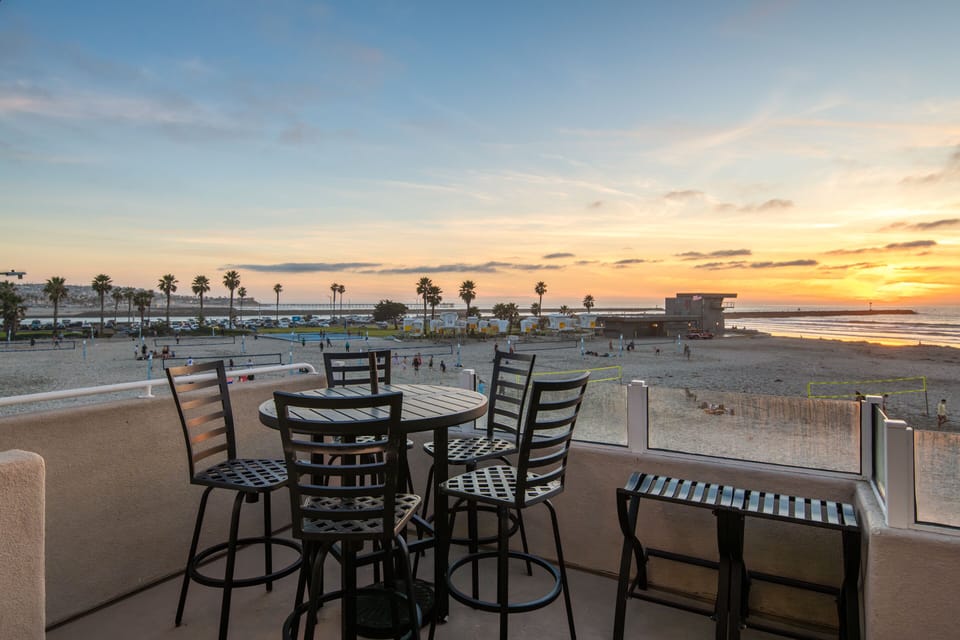 Dine al fresco with family or friends while enjoying stunning views of the Pacific Ocean