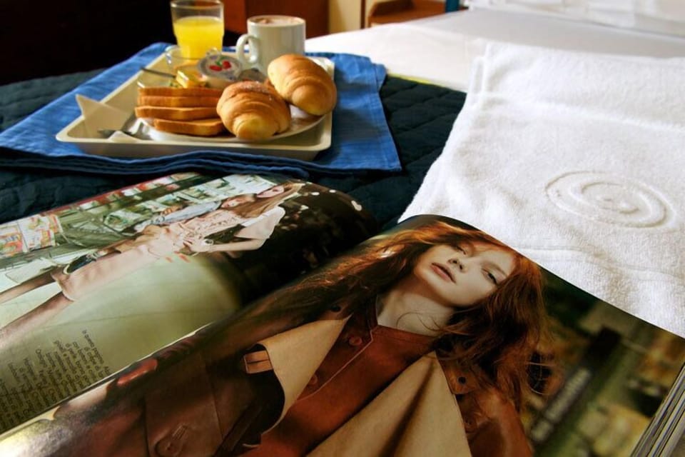 Room service - dining