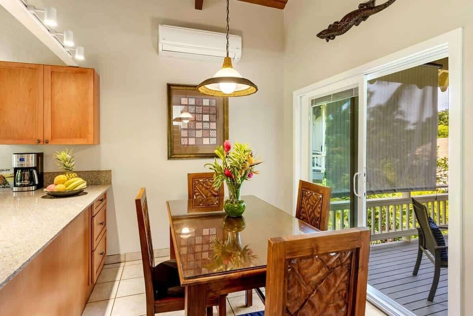 Dining Room and the Lanai