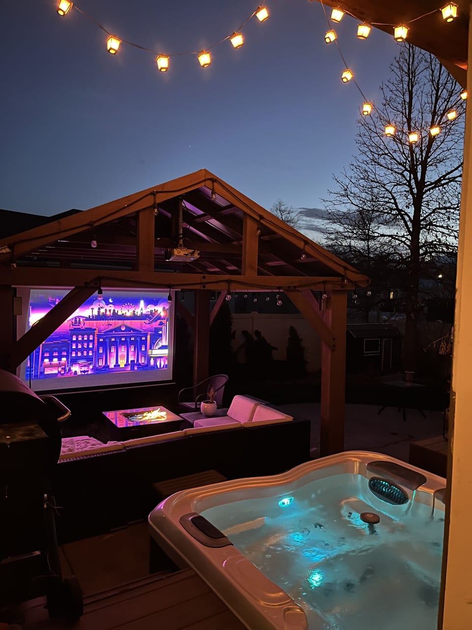 Outdoor spa tub