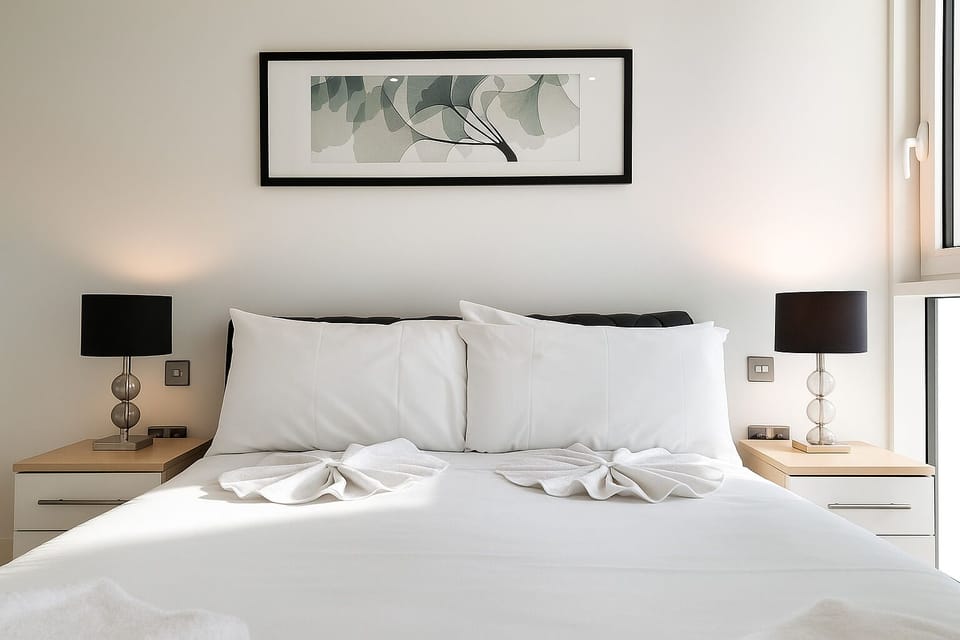 Deluxe Apartment | Iron/ironing board, free WiFi