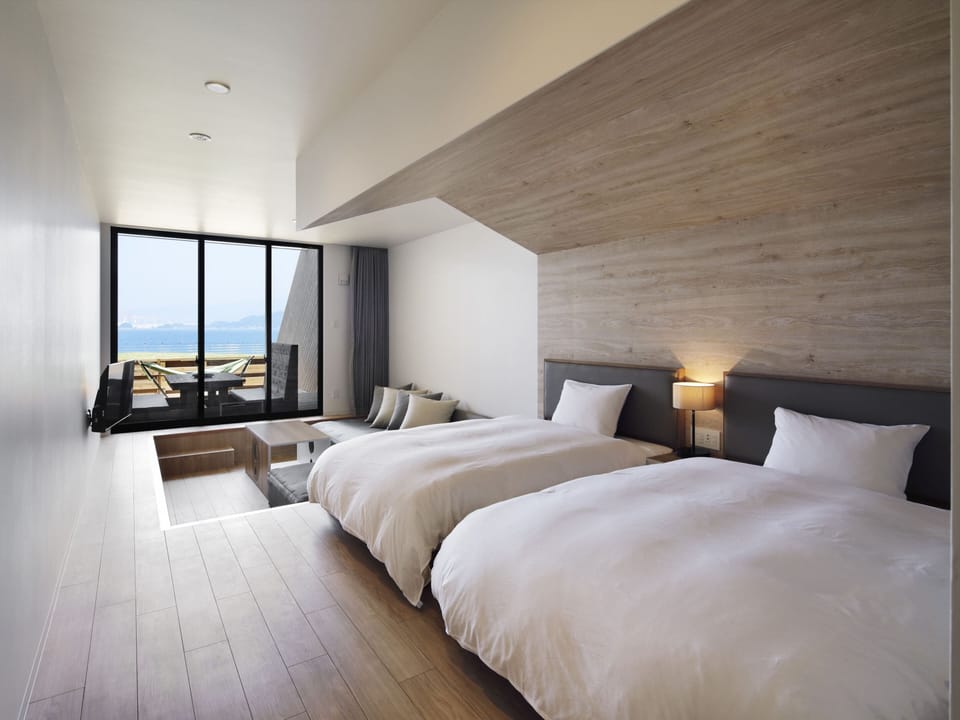 Bark Lodge (Check in at Port Area) | In-room safe, desk, WiFi (free), bed sheets