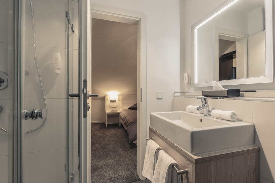 Comfort Double Room | In-room safe, individually decorated, desk, laptop workspace