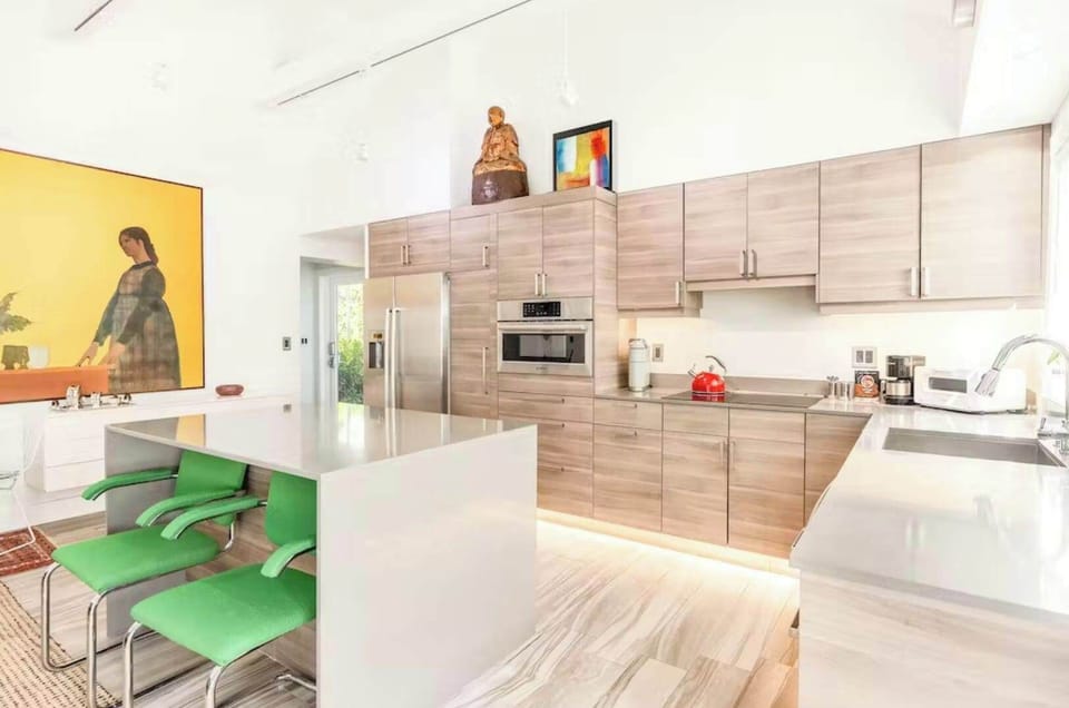 Full Kitchen with Ample Countertop Space