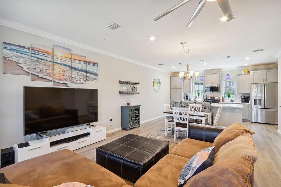 main level-living area-124867_036