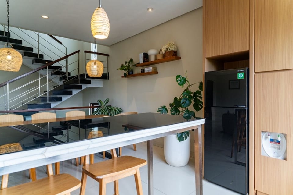 5 bedrooms villa pool | Private kitchen | Fridge, microwave, stovetop, electric kettle
