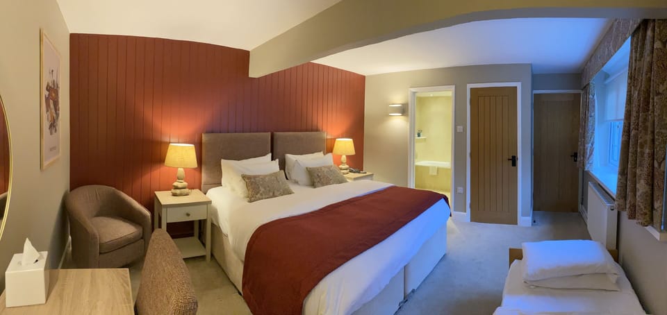 Family Triple Room | Iron/ironing board, WiFi (free), bed sheets