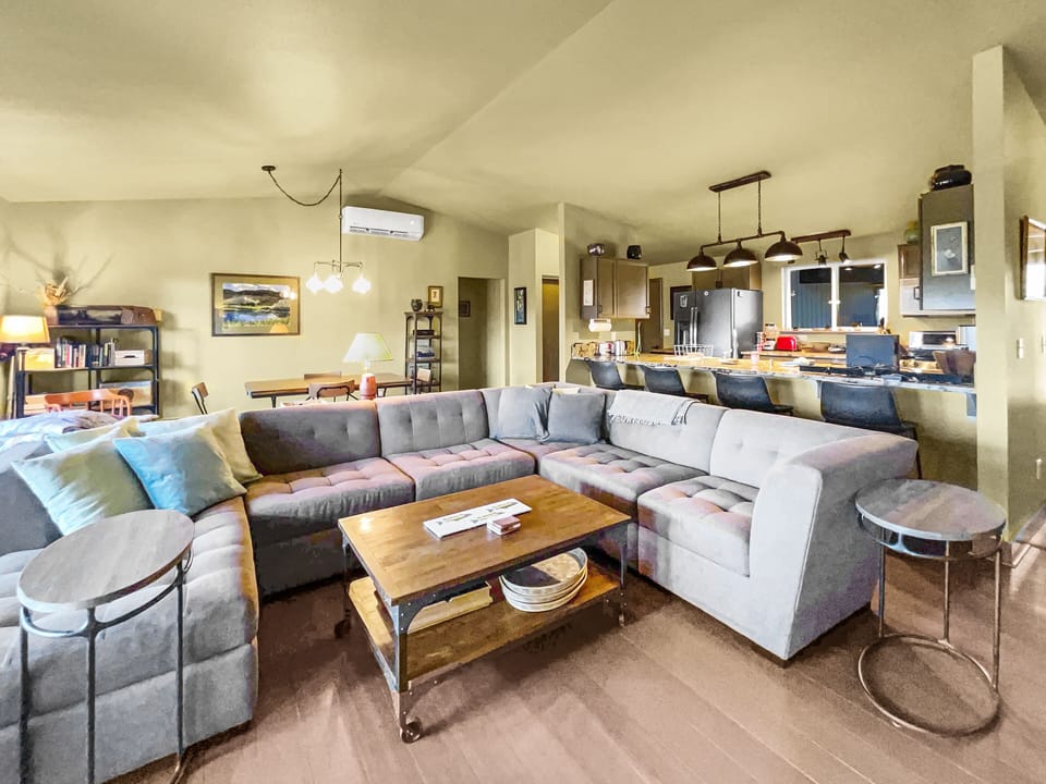 1618520849188squaw_creek__acampbell@familytimevacationrentals.com50039_br