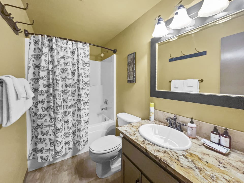 1618520849188squaw_creek__acampbell@familytimevacationrentals.com190083_br