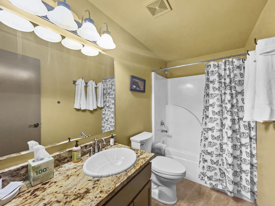 1618520849188squaw_creek__acampbell@familytimevacationrentals.com190151_br
