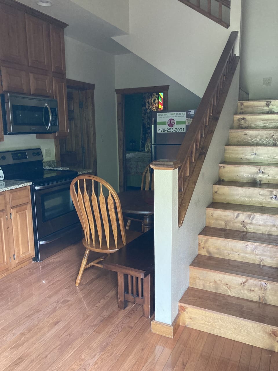 Sycamore Hollow: Treehouse #7 | Soundproofing, iron/ironing board, free WiFi, bed sheets