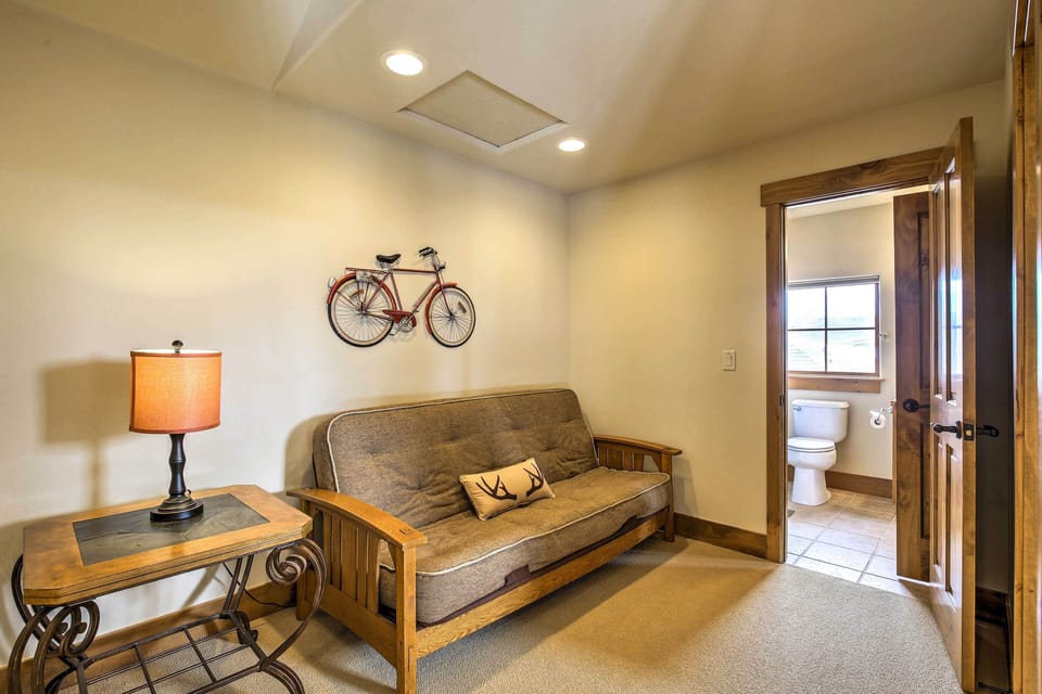 House (4 Bedrooms) | Interior