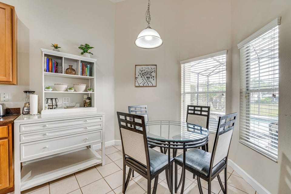 House (4 Bedrooms) | Interior