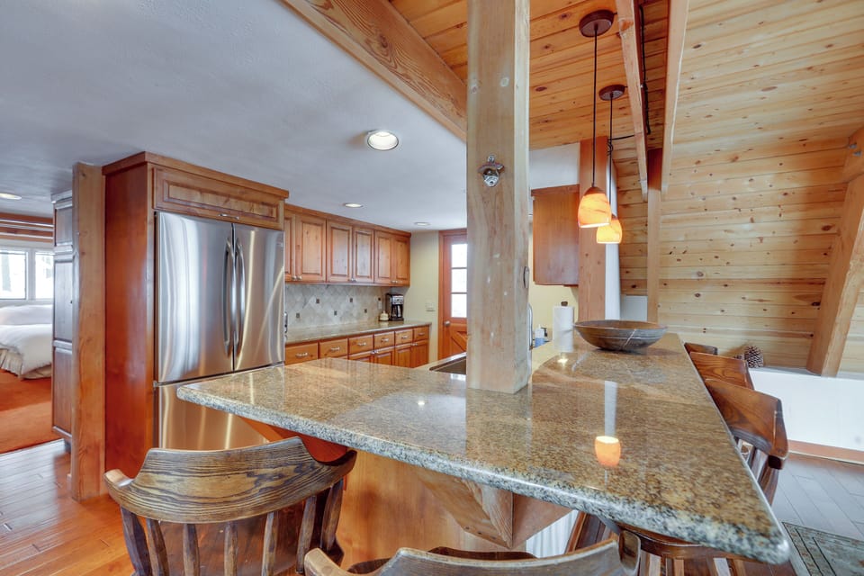 House (5 Bedrooms) | Interior