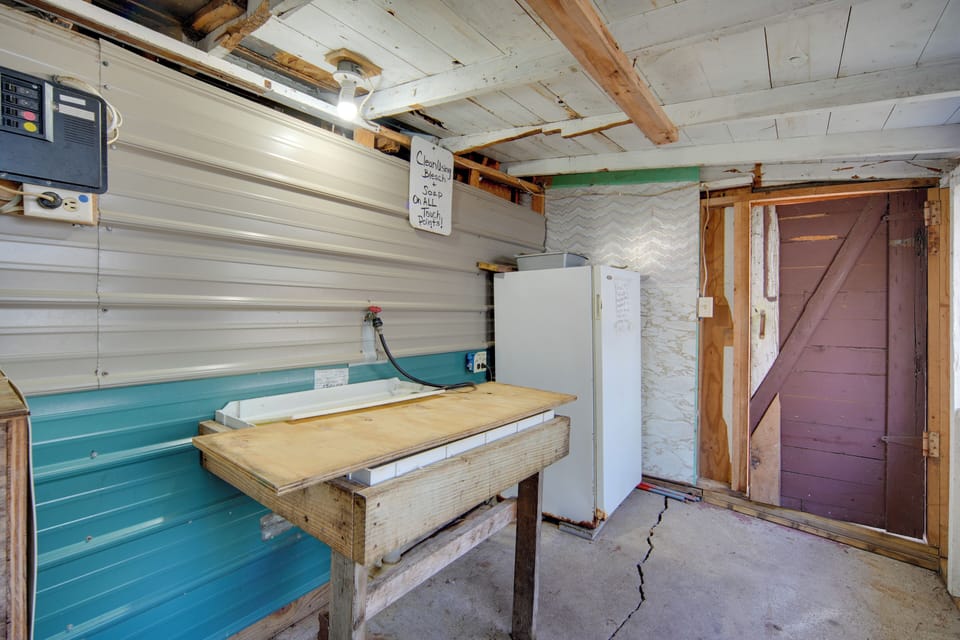 House (2 Bedrooms) | Interior