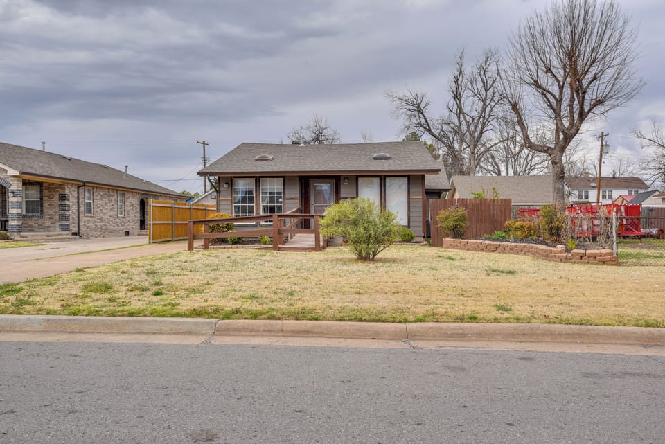 House (3 Bedrooms) | Front of property