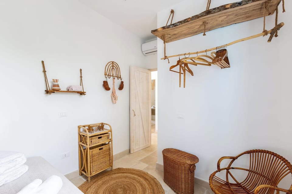 3 bedrooms, cribs/infant beds