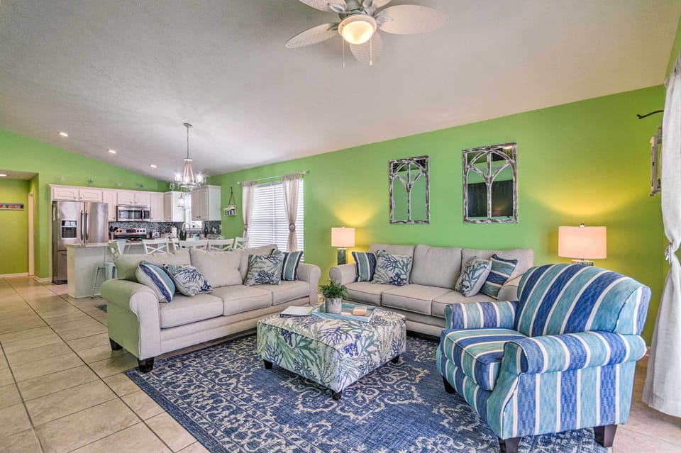 House (4 Bedrooms) | Front of property