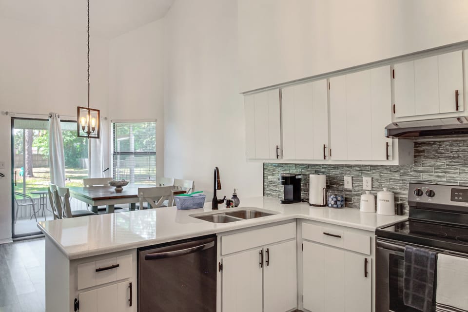 House (4 Bedrooms) | Interior