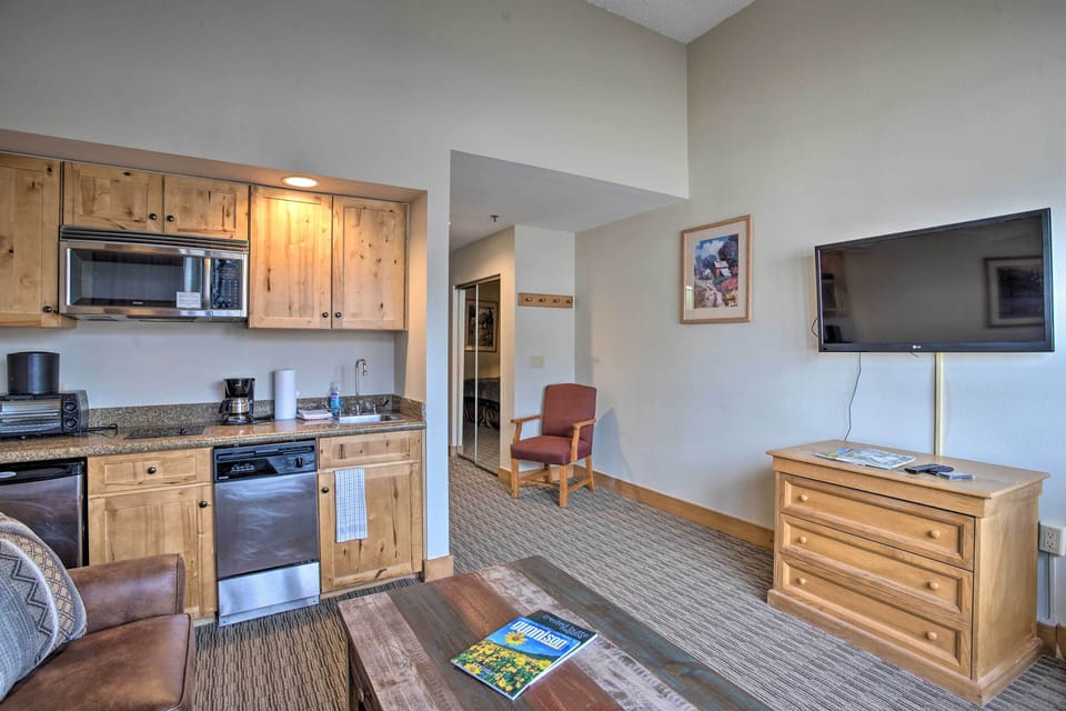 Apartment (0 Bedroom) | Interior