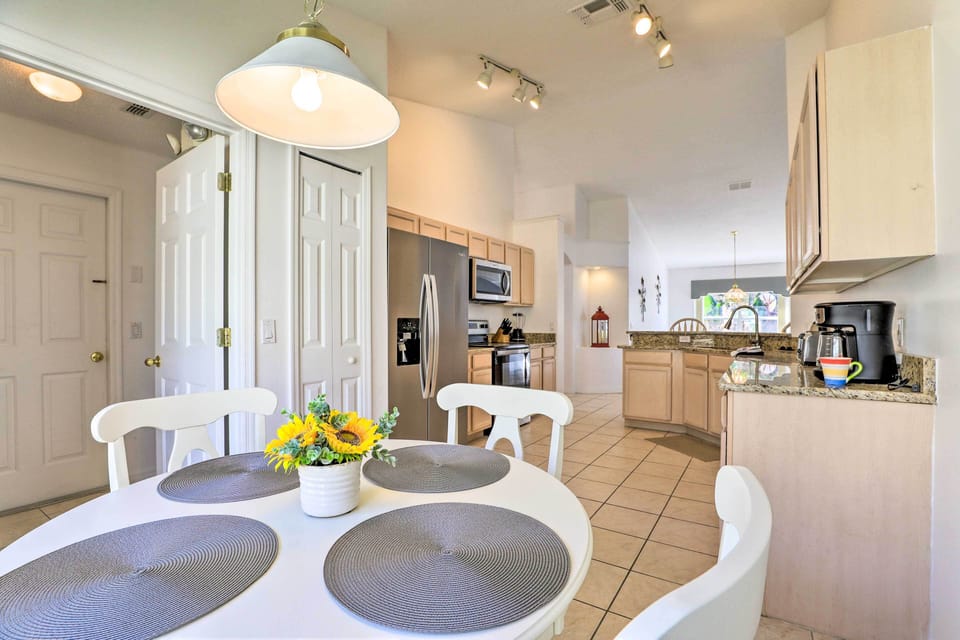 House (4 Bedrooms) | Interior